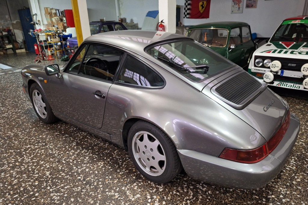 PORSCHE 911 964 CARRERA 4