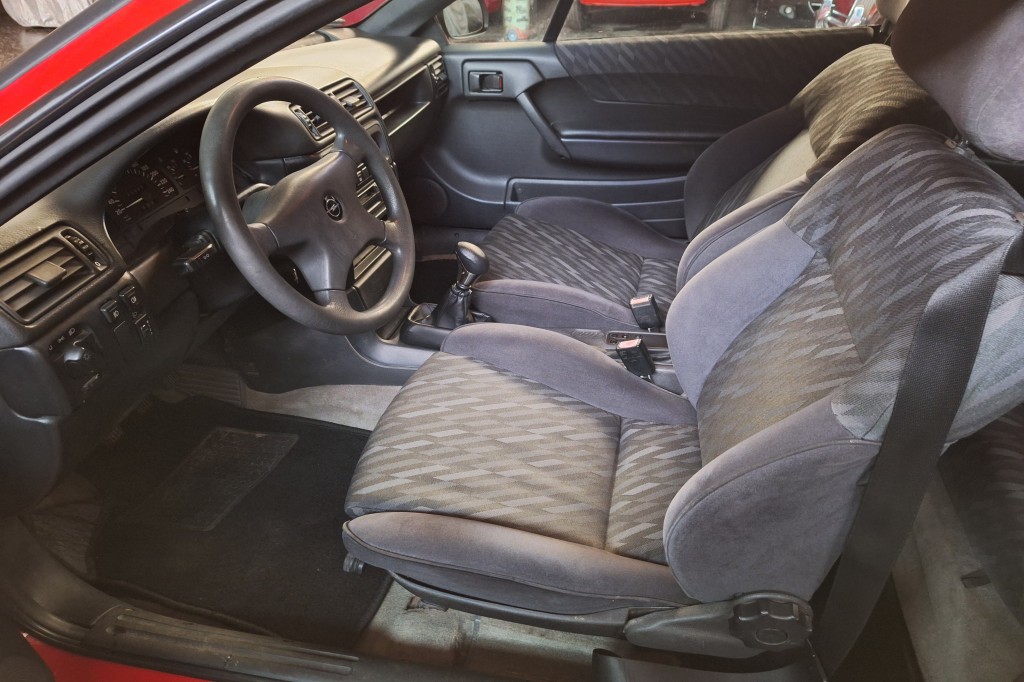 OPEL CALIBRA 2.0 i